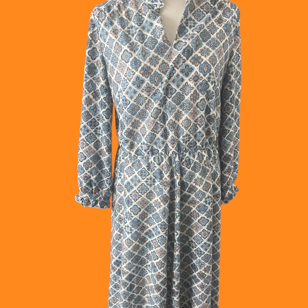 1960’s fit and flare long sleeve dress